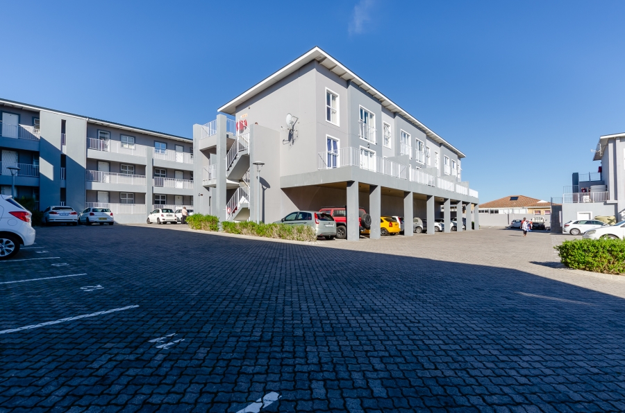 2 Bedroom Property for Sale in Sonkring Western Cape